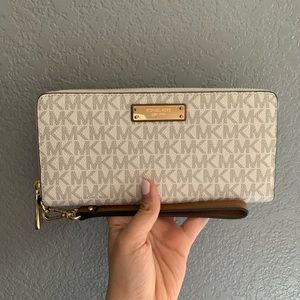 Wallets/Makeup Palette